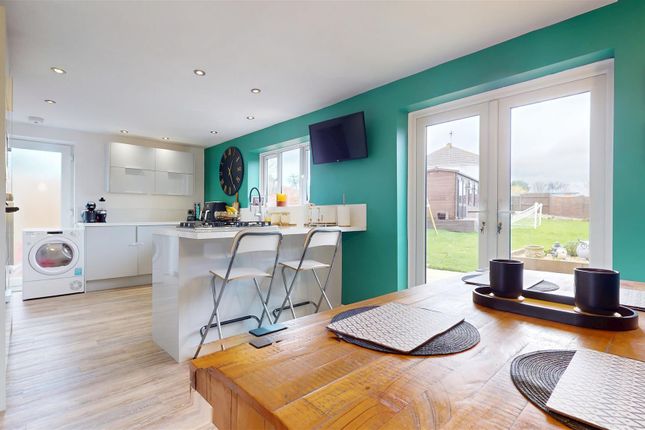 89, St. Clements Drive, Milton Keynes photo 4