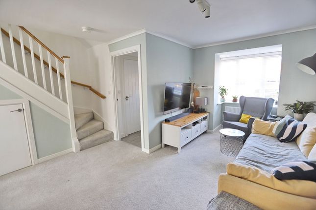 2 Hewer Close, Manchester photo 4