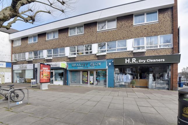 Thumbnail Flat for sale in High Road, East Finchley