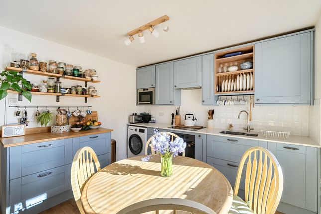 73, Ashgrove, Bath photo 3