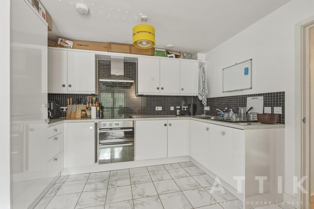 69, Bertram Way, Norwich photo 4