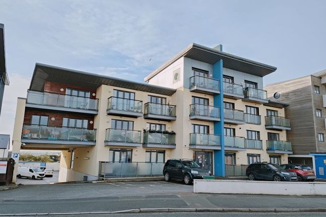Thumbnail Flat for sale in Henver Road, Newquay