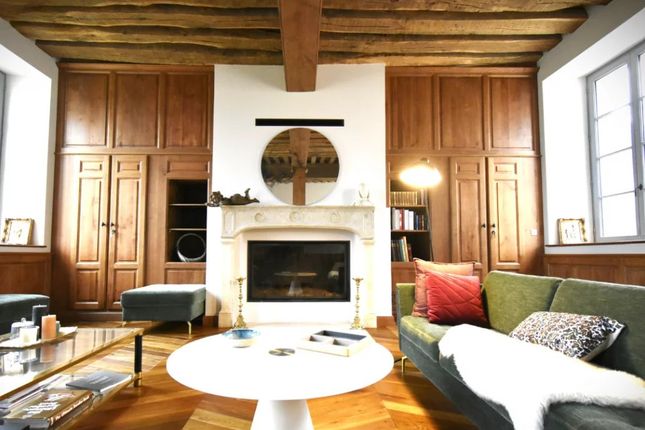 Thumbnail Detached house for sale in Beaune, 21200, France