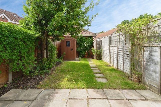 17, Wheatsheaf Close, Burgess Hill photo 2