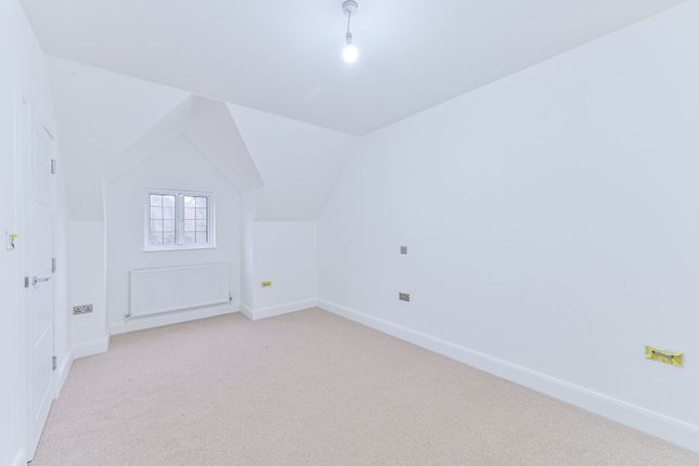 Kingswood Way, Sanderstead photo 3