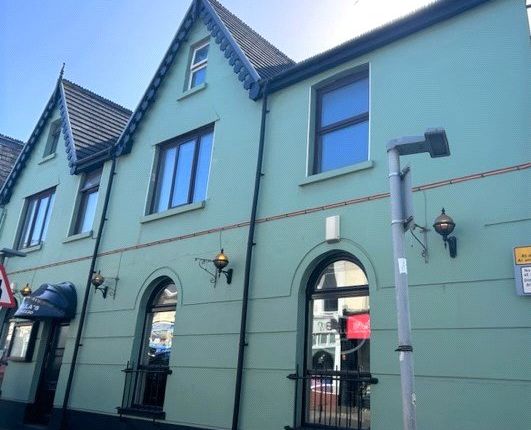 Thumbnail Maisonette to rent in Well Street, Porthcawl