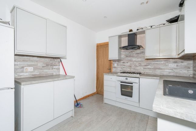 181, Legrams Lane, Bradford photo 2