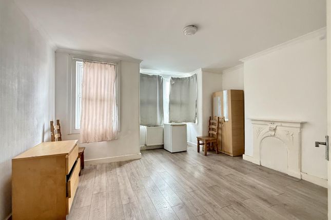 34, Cecil Road, Harrow photo 4
