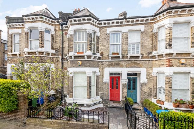 Flat for sale in Shenley Road, Camberwell, London