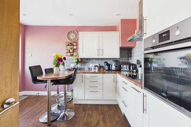 128, Aldsworth Avenue, Worthing photo 4