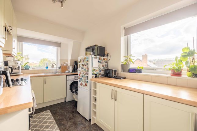 Dedworth Road Windsor Berkshire photo 4