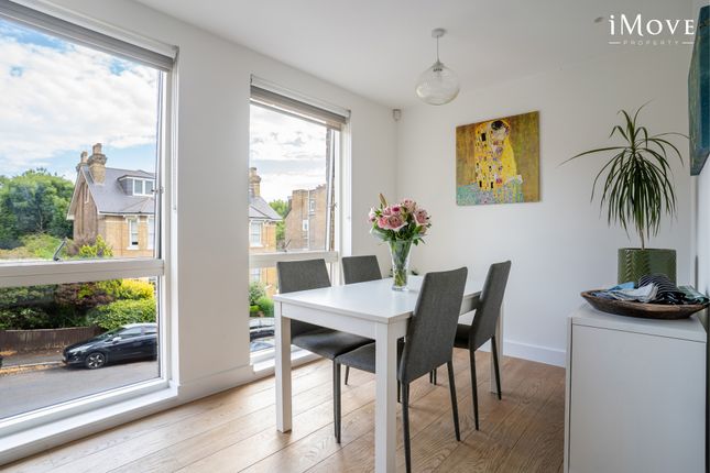 2f, Cintra Park, London photo 4