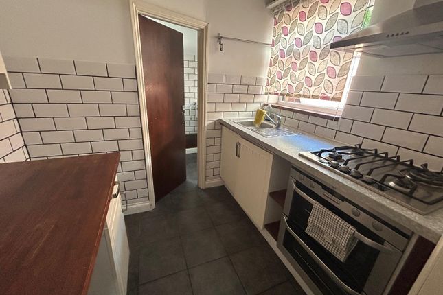84, Dixon Street, Swindon photo 4