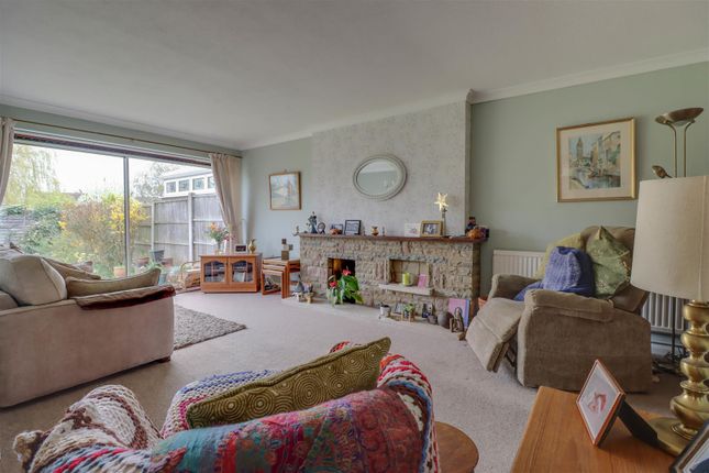 4, Viking Way, Wickford photo 5