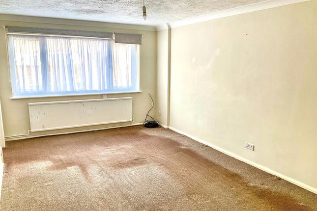 15, Chalkwell Court, Eaves Road, Dover photo 4