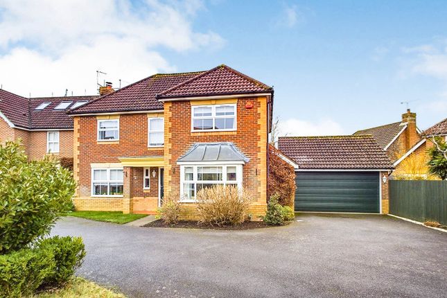 Thumbnail Detached house for sale in Fenby Close, Horsham