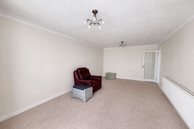 18, Argyle Close, Bordon photo 3