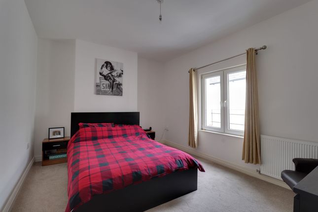 Flat 3, 70 Wolverhampton Road, Stafford photo 5