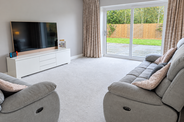 Orchard Way, Chelmsford photo 3