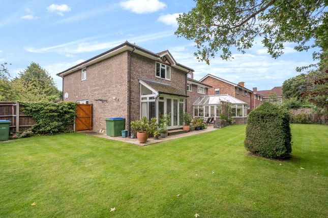 2, Carrick Gate, Esher photo 4