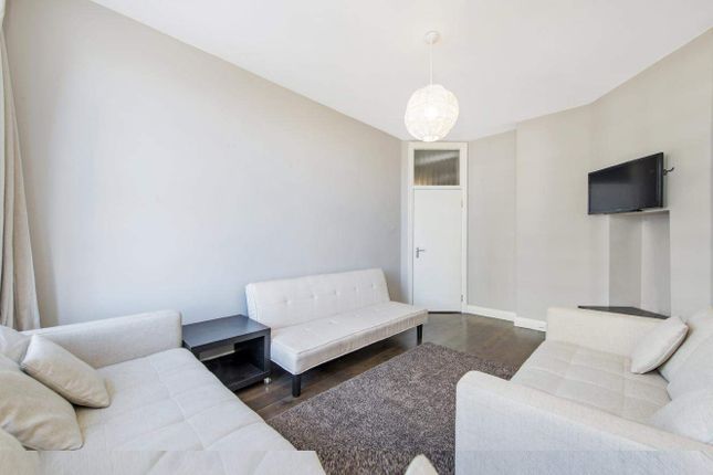 Thumbnail Flat for sale in Grove End Road, London