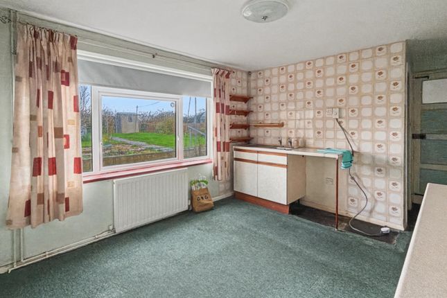 19 Ashfield Rise, Oakley, Buckinghamshire photo 4