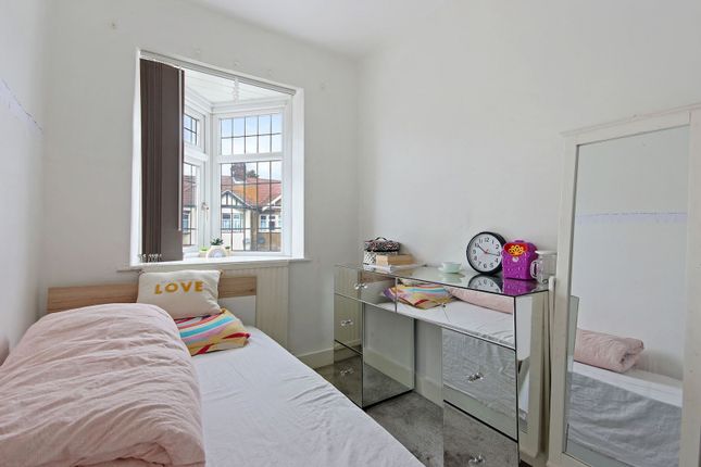 Terraced house for sale in Southbourne Gardens, Ilford
