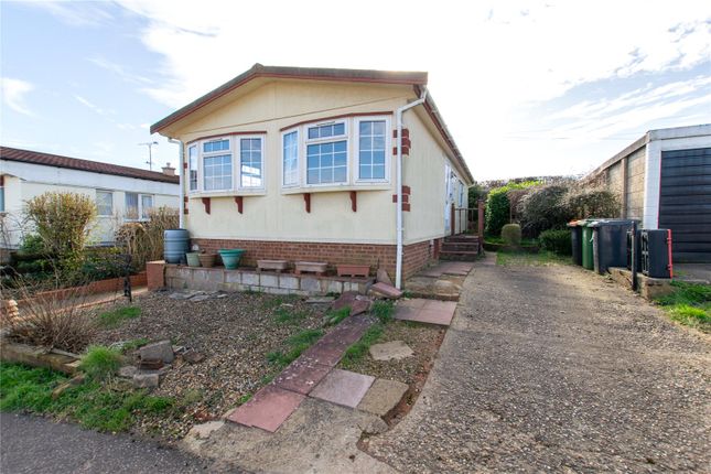 Thumbnail Bungalow for sale in Whipsnade Park Homes, Whipsnade, Beds