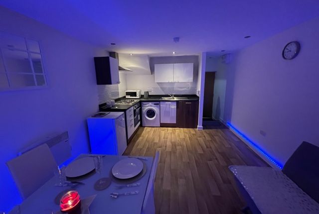 Flat for sale in 40A Jubilee Drive Kensington, Liverpool