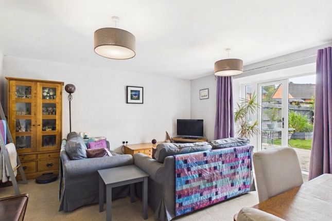 12, BADGER PLACE, BORDON photo 4