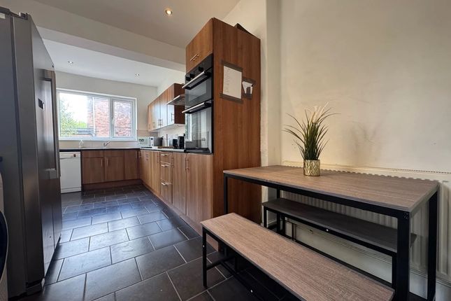 room 5 90, Colwick Road, Nottingham photo 3