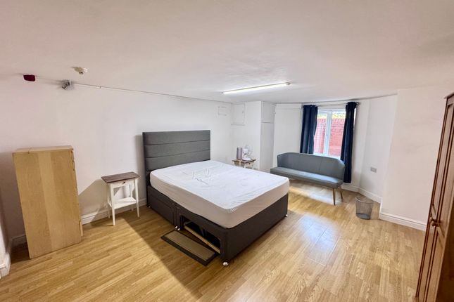 Studio house on flat 1, NOTTINGHAM, £500/mo
