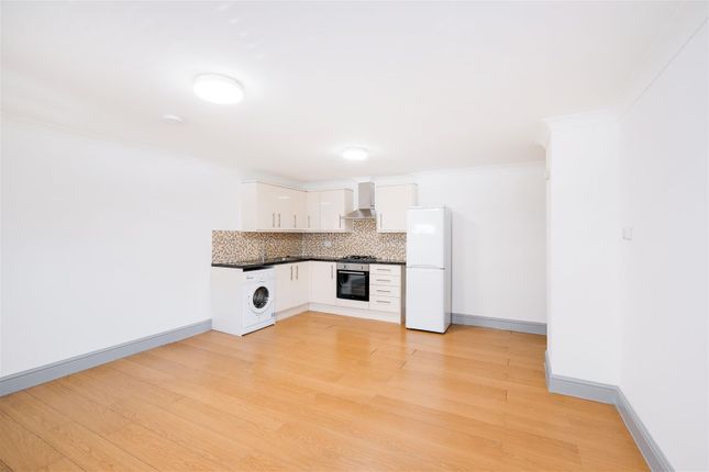 Thumbnail Flat to rent in Priory Avenue, London