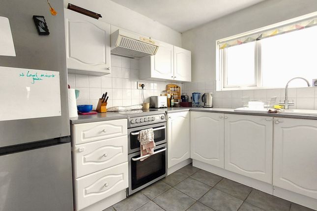 15 Willow House, The Strand, Worthing photo 4