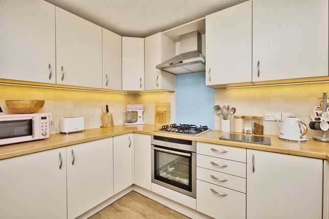 81, Runnymede Road, Yeovil photo 4