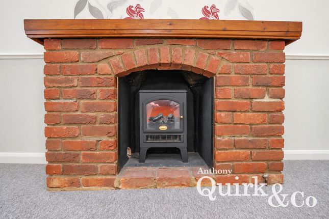 14, Newlands Road, Canvey Island photo 4