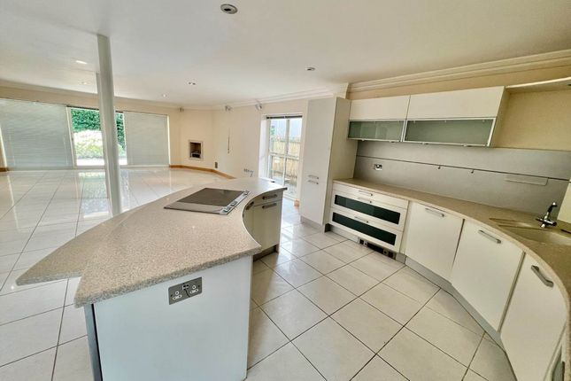 Property to rent in Links Road, Canford Cliffs, Poole