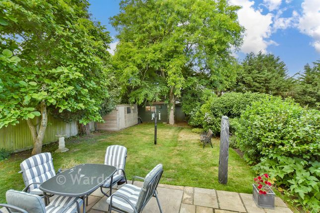 3-bed semi-detached on Paradise Cottages, Lower Hartlip Road, Sittingbourne, £450,000