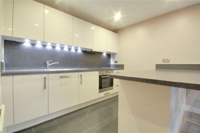Flat for sale in Rushley Way, Reading, Berkshire