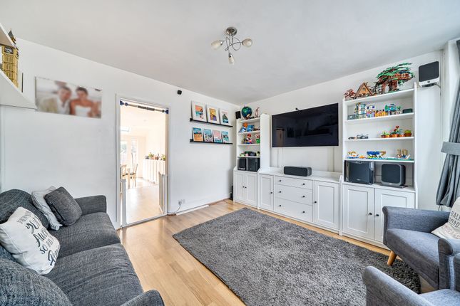 168 Balmoral Road, Watford photo 3