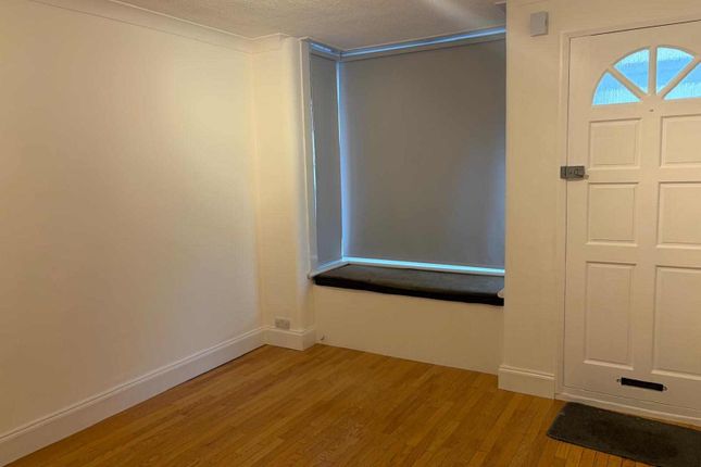 Grover Road, Watford photo 2