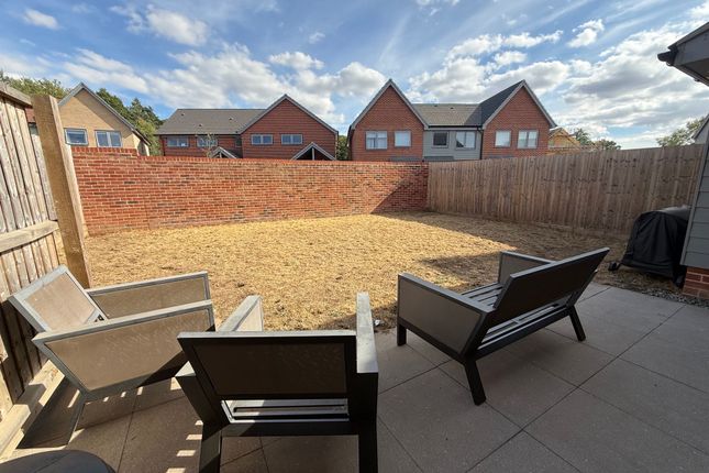 4 Cordle Close, Ipswich photo 4