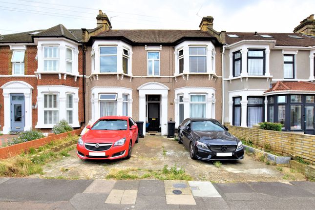 Flat for sale in Wellwood Road, Ilford