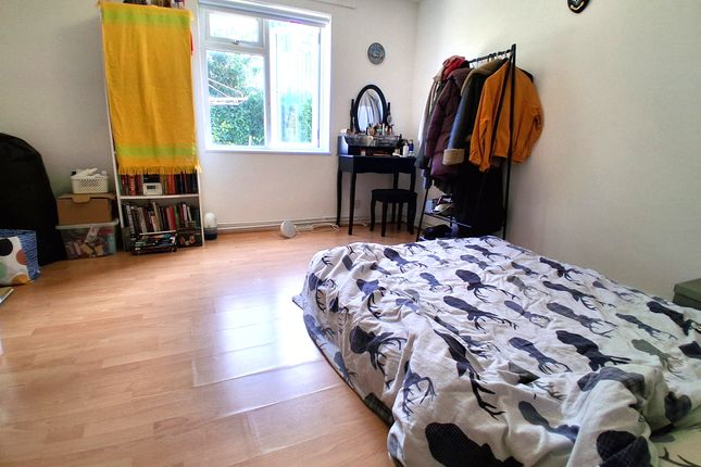 25, Ainsdale, Cambridge photo 4