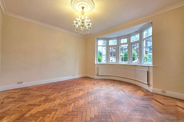 101 Shelley Crescent, Hounslow photo 5