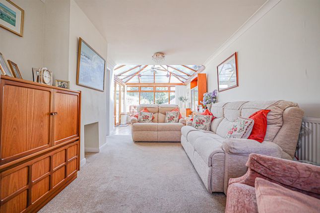 13, Austins Mead, Hemel Hempstead photo 3