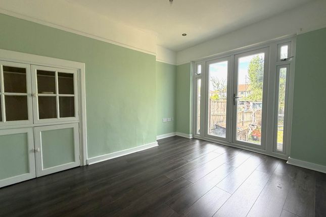 449, Abbey Road, Belvedere photo 3