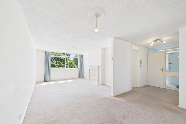Flat 17, Hoe Court, Pymouth photo 4