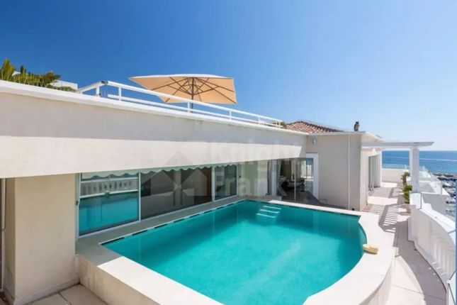 Penthouse for sale in Cannes, Palm Beach, 06400, France