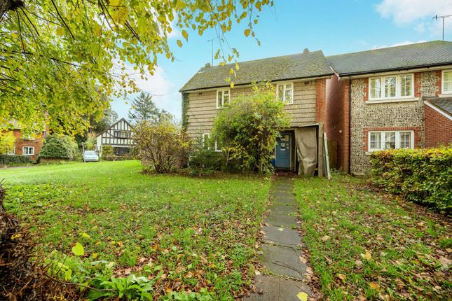 Thumbnail Detached house for sale in New Road, Gomshall, Guildford